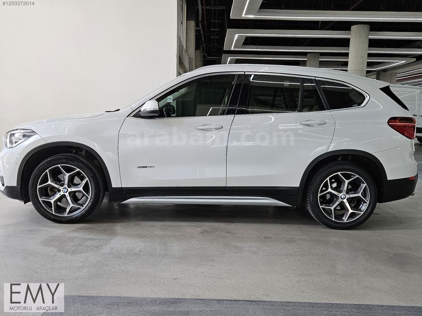 EMY DEN BMW X1 XLINE ISITMA-CAM TAVAN-ELEKTRIKLI BAGAJ 4