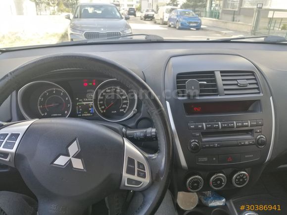 ÖĞRETİM GÖREVLİSİNDEN Mitsubishi ASX 1.6 MIVEC Invite 2011 Model 