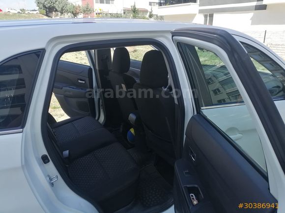 ÖĞRETİM GÖREVLİSİNDEN Mitsubishi ASX 1.6 MIVEC Invite 2011 Model 