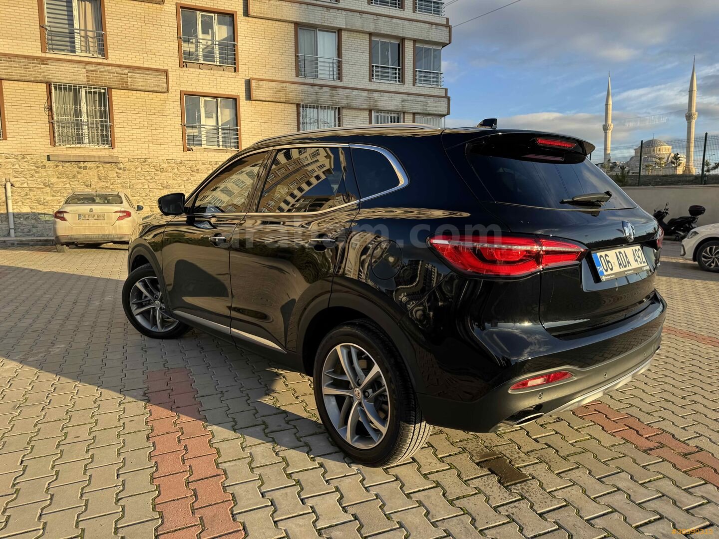 Sahibinden MG HS 1.5 T-GDI Luxury 2024 Model 3