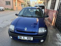 Sahibinden Renault Clio 1.4 RTA 2001 Model  170.000 km Lacivert
