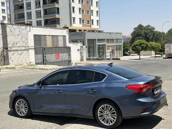 2020 Model focus Titanium otomatik 8 ileri 120 hp eksper raporlu