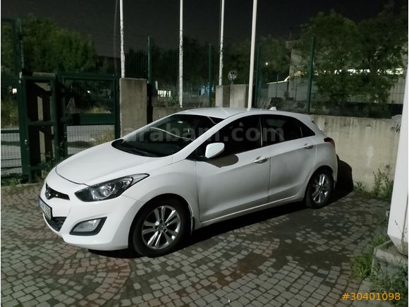 Sahibinden Hyundai i30 1.6 CRDi Style 2013 Model