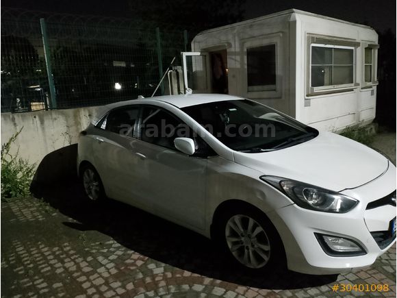 Sahibinden Hyundai i30 1.6 CRDi Style 2013 Model