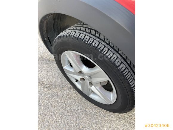 DÜŞÜK KM'Lİ - BAKIMLI DACİA SANDERO
