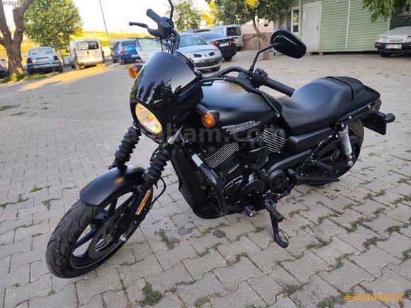 2017 MODEL 15 BİN KİLOMETREDE HATASIZ HASARSIZ Harley-Davidson