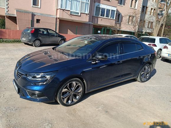 Sahibinden Renault Megane 1.3 TCe Icon metalik mavi 2020 Model