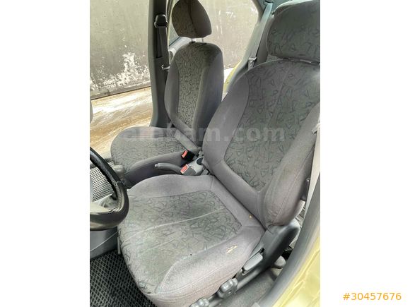 Düşük Km Hyundai Accent 1.5 1.5i GLS 2001 Model 