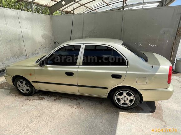 Düşük Km Hyundai Accent 1.5 1.5i GLS 2001 Model 