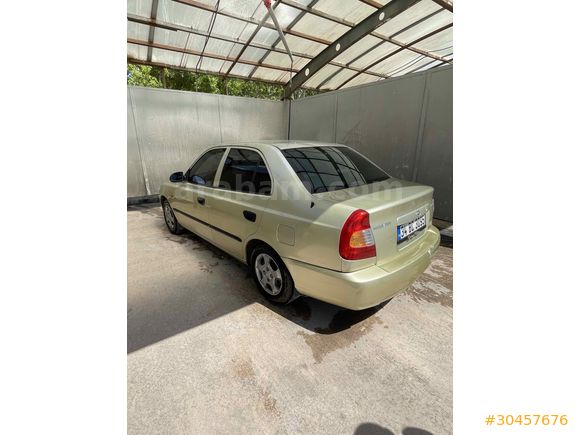 Düşük Km Hyundai Accent 1.5 1.5i GLS 2001 Model 