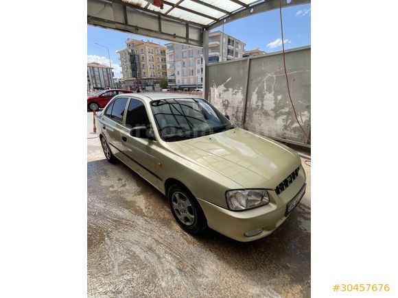 Düşük Km Hyundai Accent 1.5 1.5i GLS 2001 Model 