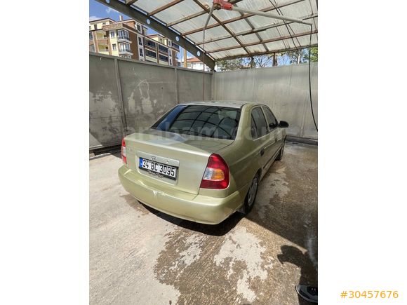 Düşük Km Hyundai Accent 1.5 1.5i GLS 2001 Model 
