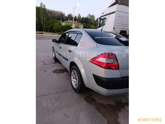 Sahibinden Renault Megane 1.4 Authentique 2005 Model Van