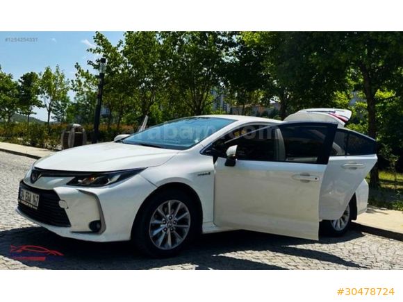 2021 Corolla 1.8 Hybrid Dream e-CVT 95 BİNDE OLUP BAKIMLIDIR
