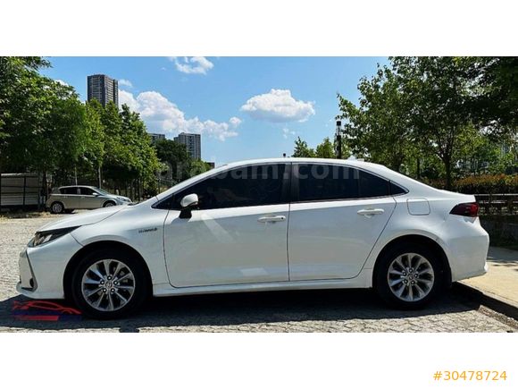 2021 Corolla 1.8 Hybrid Dream e-CVT 95 BİNDE OLUP BAKIMLIDIR