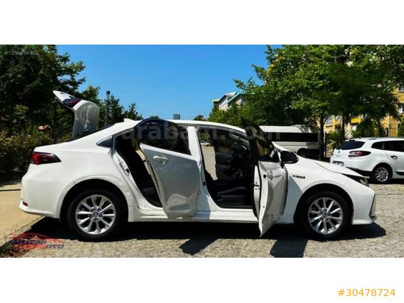 2021 Corolla 1.8 Hybrid Dream e-CVT 95 BİNDE OLUP BAKIMLIDIR
