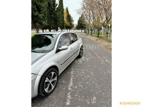 Sahibinden Renault Megane 1.6 Dynamique 2005 Model