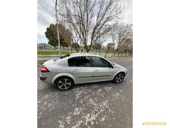 Sahibinden Renault Megane 1.6 Dynamique 2005 Model