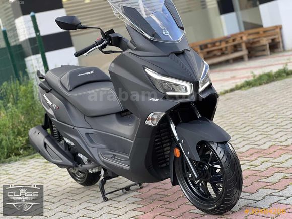 SYM-JOYMAX250 Z PLUS-SIFIR EMSALİ-DÜŞÜK KM-TAKASLI