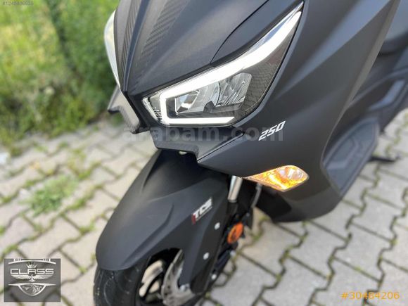 SYM-JOYMAX250 Z PLUS-SIFIR EMSALİ-DÜŞÜK KM-TAKASLI
