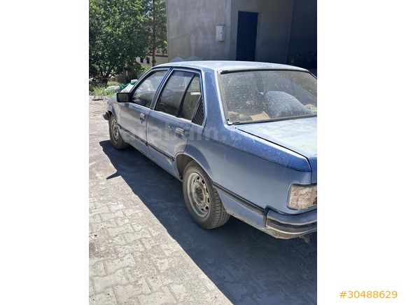 EMSALSİZ ORİJANAL OPEL RECORD
