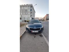 Kazasız boyasız Sahibinden Skoda Octavia 1.5 e-Tec Premium 2021 Model İstanbul
