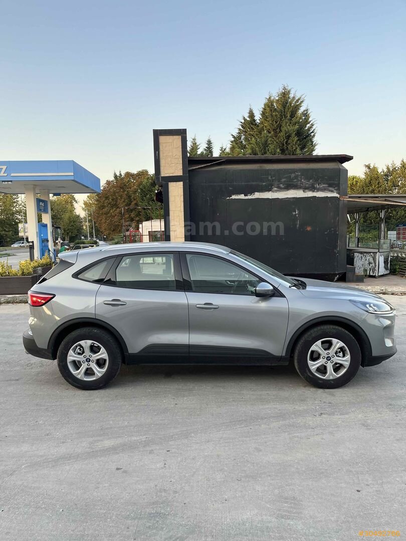 Sahibinden Ford Kuga 1.5 EcoBoost Style 2023 Model Yalova 23.500 km Gri (Gümüş) 3