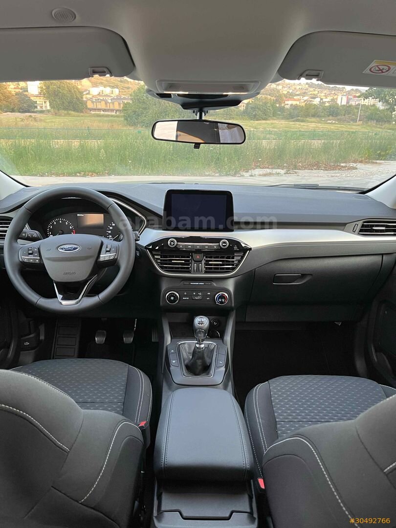 Sahibinden Ford Kuga 1.5 EcoBoost Style 2023 Model Yalova 23.500 km Gri (Gümüş) 6