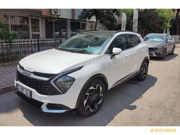 2023 SPORTAGE 1.6 TGDI MİLDHYBRİD 2024 MART ÇIKIŞLI 21.000 KM'DE