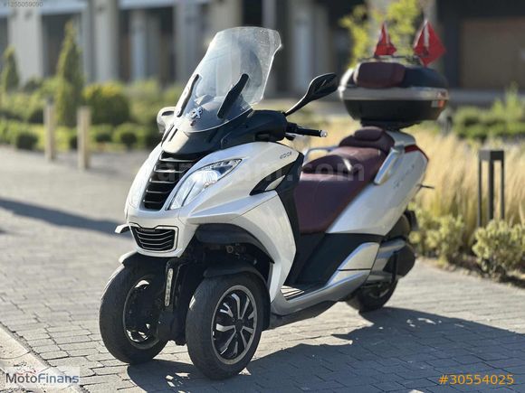 MotoFinans'tan Peugeot Metropolis 400