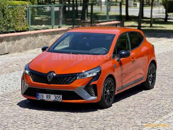 2024 CLİO 1.0 TCe TECHNO ESPRİT ALPİNE X-TRONİC SADECE 30.000 KM