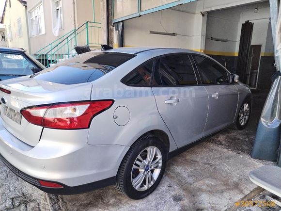 Sahibinden Temiz Ford Focus 1.6 TDCi Trend 2013 Model