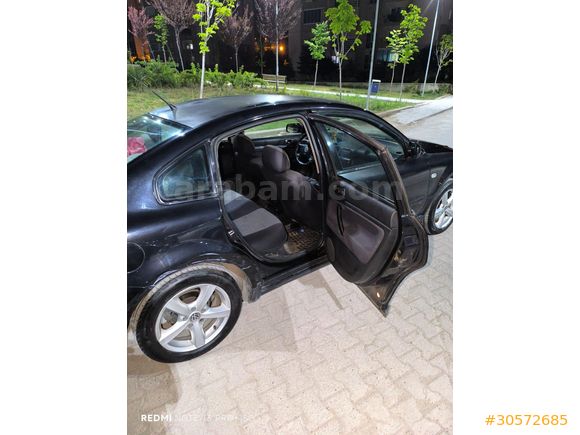 Sahibinden Volkswagen Passat 1.8 2000 Model