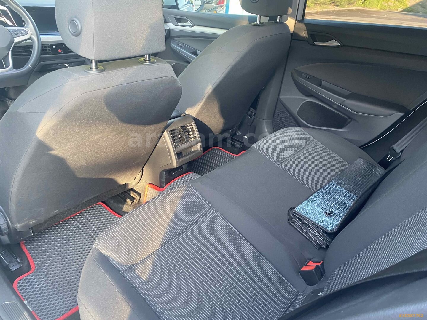 Sahibinden Volkswagen Golf 1.0 TSi Impression 2022 Model İstanbul 39.000 km Beyaz 6
