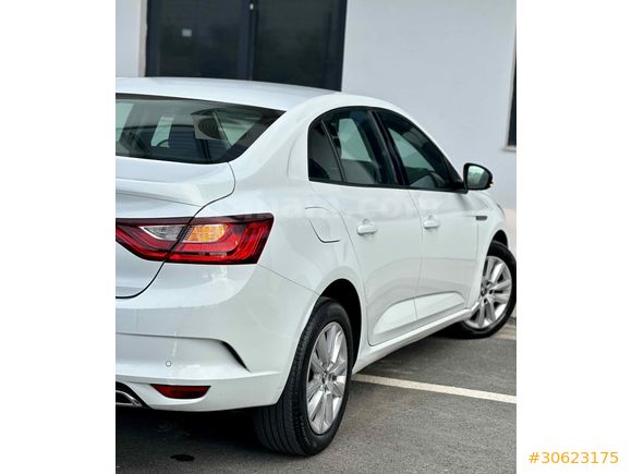 BURAK OTO KİRALAMA ADANA RENAULT MEGANE