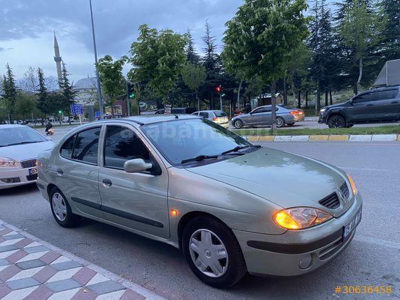 Sahibinden Renault Megane 1.4 Authentique 2002 Model 