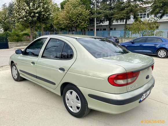 Sahibinden Renault Megane 1.4 Authentique 2002 Model 
