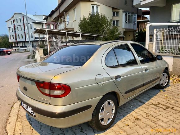 Sahibinden Renault Megane 1.4 Authentique 2002 Model 