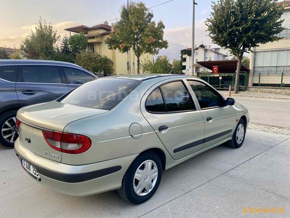 Sahibinden Renault Megane 1.4 Authentique 2002 Model 