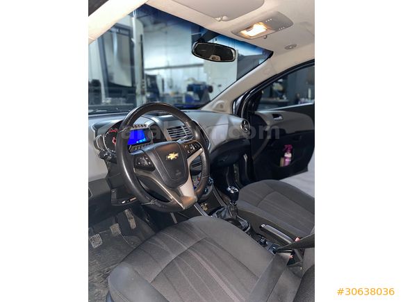 Chevrolet Aveo 1.4 LTZ 2012 Model