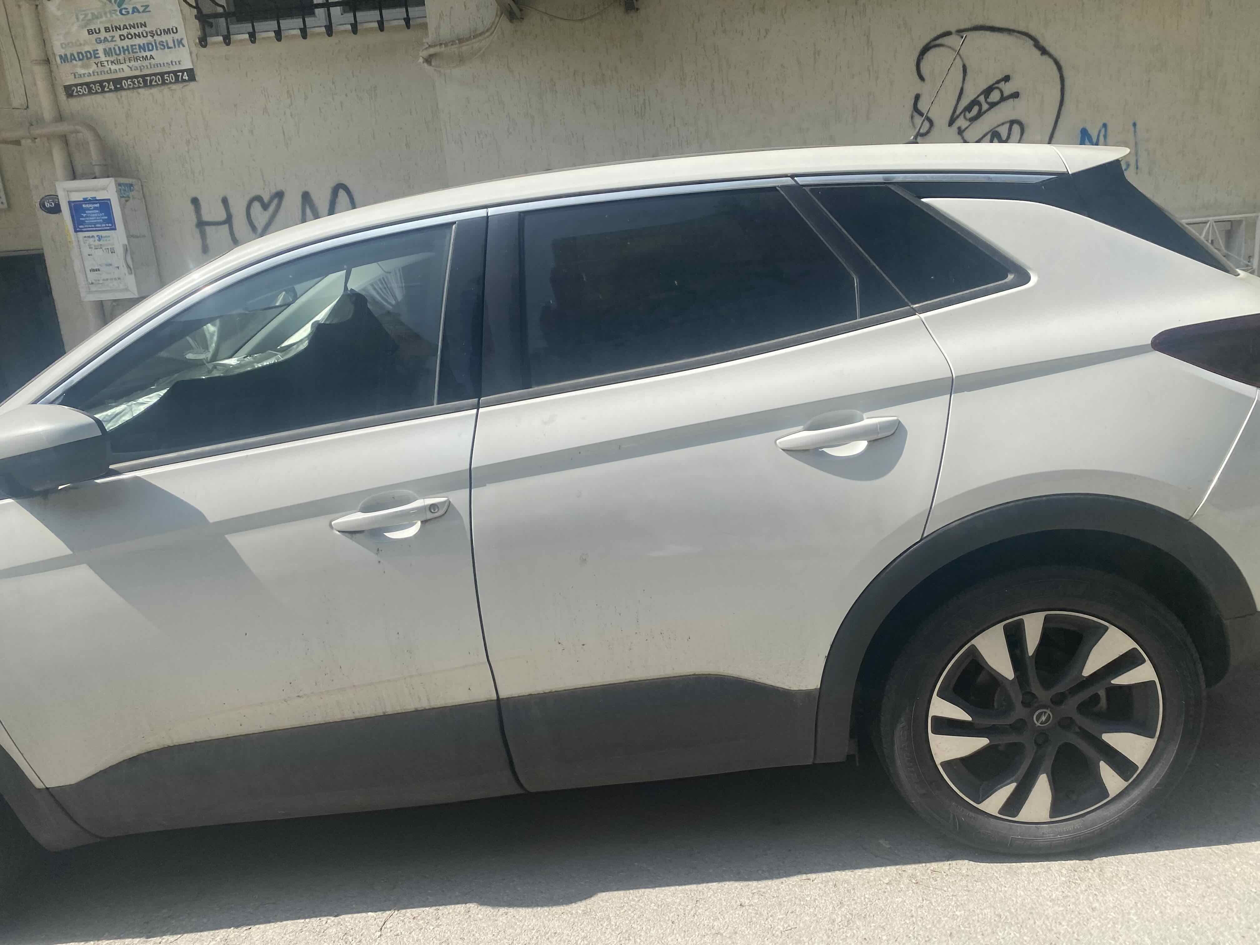 Sahibinden Opel Grandland X 1.5 D EcoTEC Enjoy Explorer 2020 Model İzmir 17.000 km Beyaz