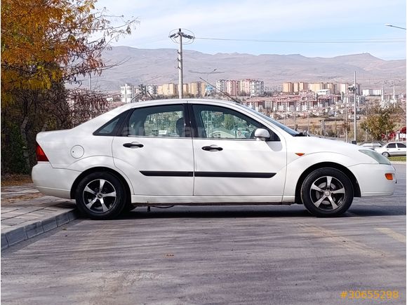 Sahibinden Ford Focus 1.6 Ambiente 2000 Model