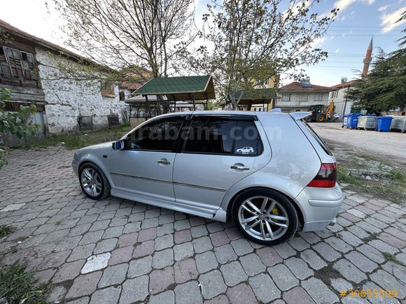 Volkswagen Golf 1.6 Trendline 2000 Model 