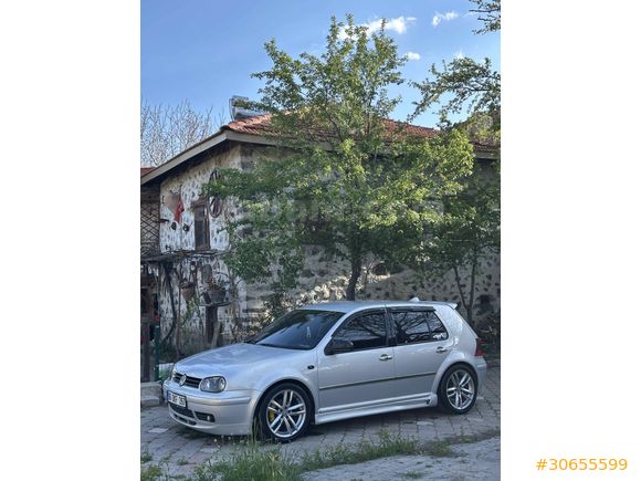Volkswagen Golf 1.6 Trendline 2000 Model 
