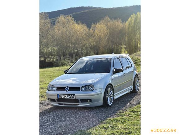 Volkswagen Golf 1.6 Trendline 2000 Model 