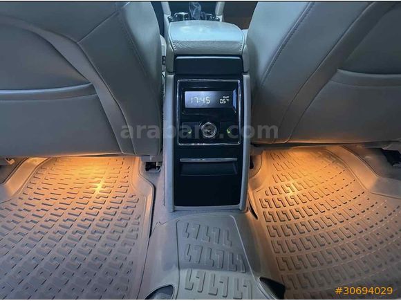 Sahibinden -ÖZEL SERİ- Skoda SuperB 2.0 TDI Elegance 2010 Model 