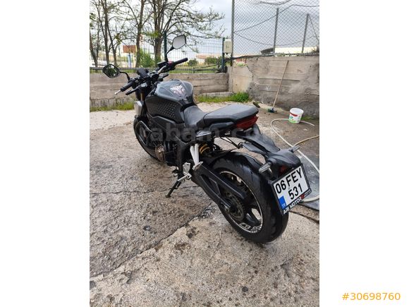 Takaslı CB 650 R