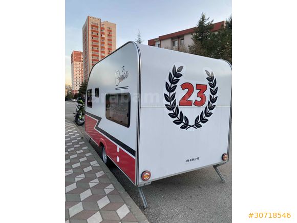 Temiz az kullanılmış karava