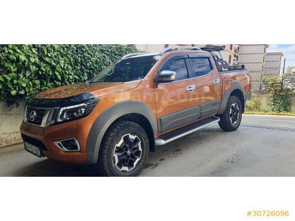 HATASIZ BOYASIZ YETKILI SERVIS BAKIMLI 2022 CIKIS 4x4 OTOMATIK CEKI DEMIRLI NAVARA