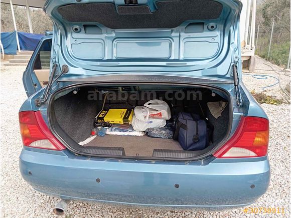 Sahibinden Ford Focus 1.6 Ghia 2001 Model 